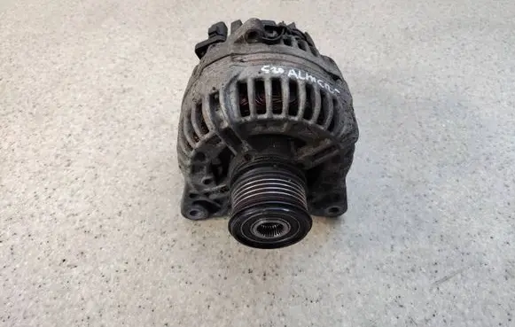 Nissan Almera N16 Generator/alternator 8200122976 0124525028