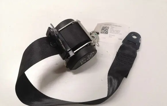 Peugeot 607 Rear seatbelt