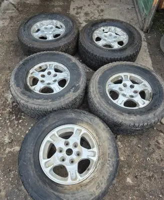 Mitsubishi Pajero R16 alloy rim