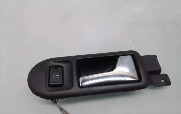 Volkswagen PASSAT B5.5 Front door interior handle 3B1837114