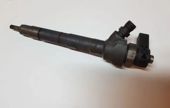 Volkswagen Golf VII Fuel injector 04L130277G