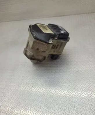 Volvo V40 Cross country Steering rack electric part A0041036 41516971E