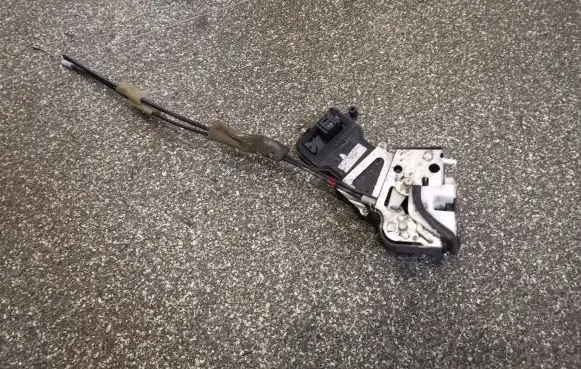 Mazda 6 Rear door lock