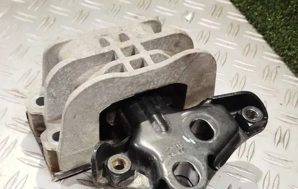 Ford Transit Custom Engine mount bracket BK217M124 S420MC BK217M124BA
