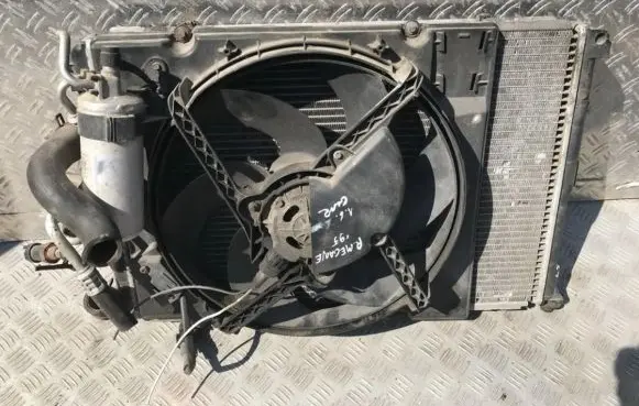 Renault Megane I Coolant radiator 7700838133e 849395
