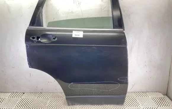 Honda CR-V Rear door
