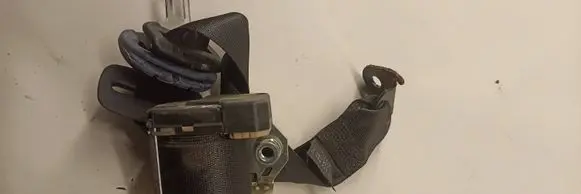 Opel Corsa C Rear seatbelt 09114844N 040173 09226183F
