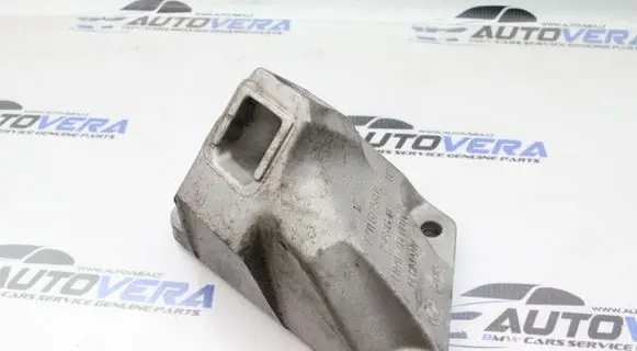 BMW 6 F12 F13 Engine mounting bracket 22116775904