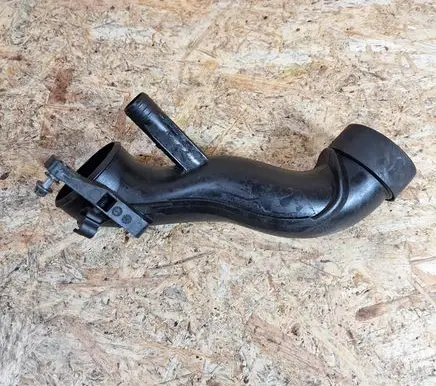 BMW X3 E83 Intercooler hose/pipe 3420246 13713420246