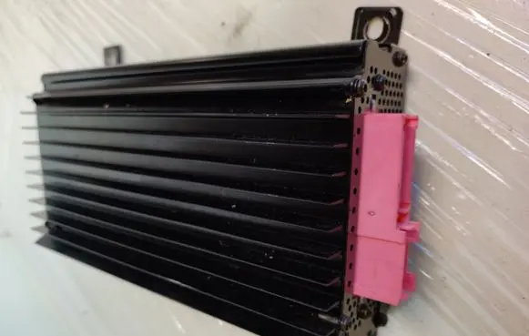 Cadillac DeVille Sound amplifier AMPASSYGMX270