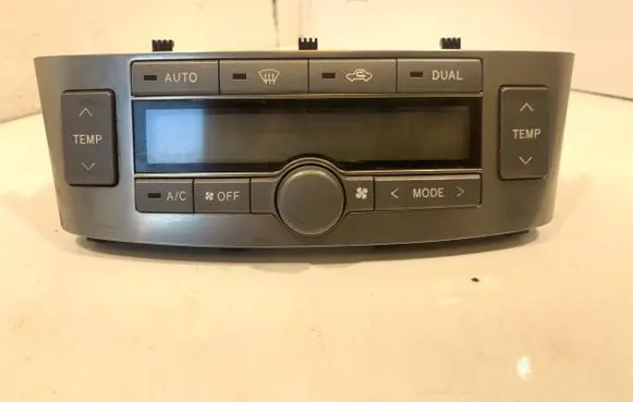 Toyota Avensis T250 Climate control unit 5590005270 MB1465704433