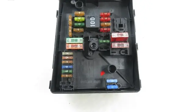 Volkswagen Tiguan Fuse box set 1K0937806D