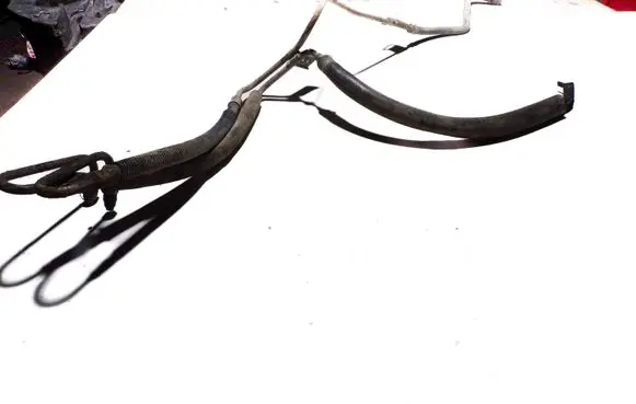 Engine coolant pipe/hose