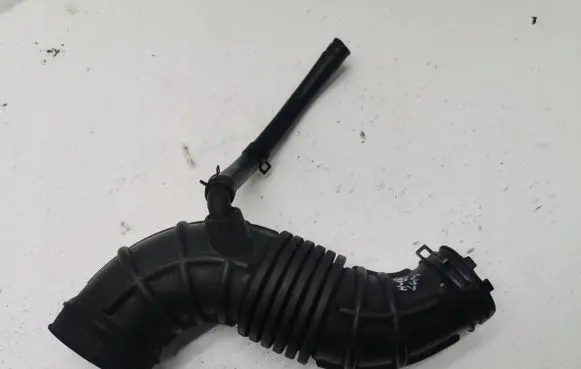 Hyundai Lantra II Air intake duct part 28138-4H000
