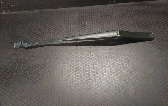 Volkswagen PASSAT CC Front wiper blade arm 3C8955409