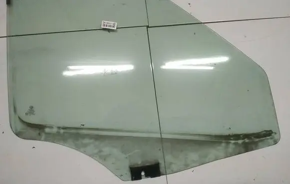 Fiat Doblo Front door window glass four-door as2