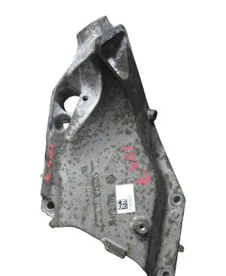 Engine mounting bracket