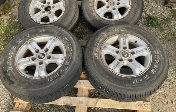 KIA Sorento R16 alloy rim