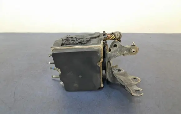 Toyota Avensis T270 ABS Pump 44540-05140