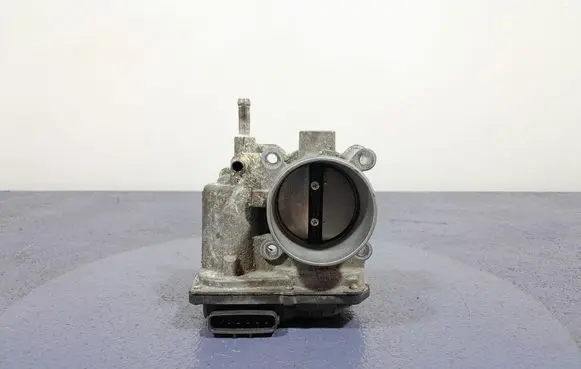 Suzuki Swace Throttle body valve 220300T110