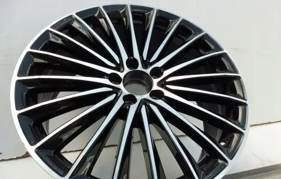 Mercedes-Benz CLS W257 R20 alloy rim A2574013800