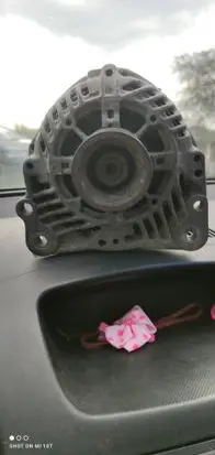 Audi A4 S4 B5 8D Generator/alternator 837993023
