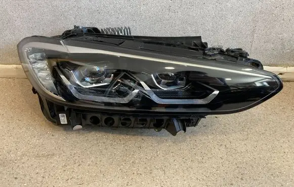 BMW i4 Headlight/headlamp 5A19354