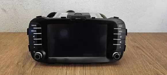 Radio/CD/DVD/GPS head unit