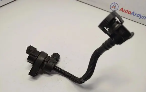 BMW 1 E81 E87 Breather/breather pipe/hose 7512582 13907529753