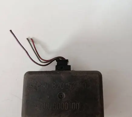 Mercedes-Benz E W211 Rain sensor 2108205710 00600000