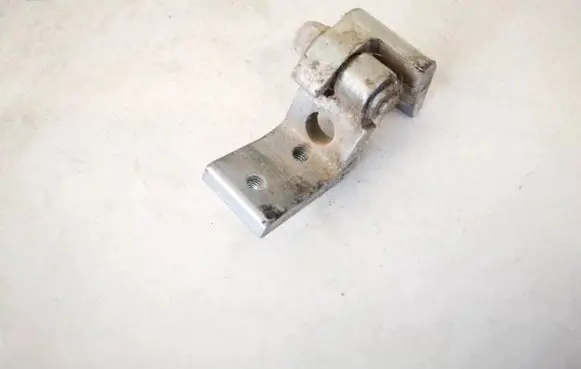 Skoda Octavia Mk2 (1Z) Rear door lower hinge 1z0833411b