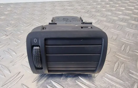 Volkswagen PASSAT B5.5 Dashboard side air vent grill/cover trim 3B0819704D