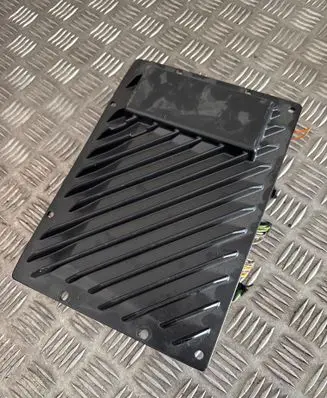 Jaguar XF X250 Sound amplifier DX2319C164BA AUD316 S79EB