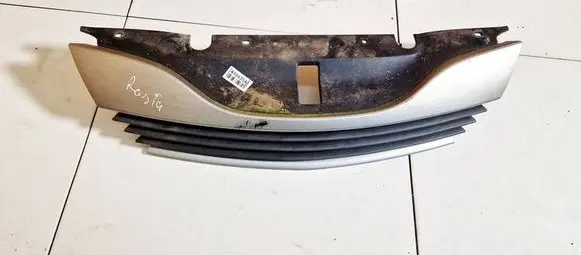 Renault Laguna II Front grill 8200012581