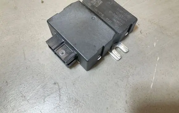 BMW X1 F48 F49 Fuel injection pump control unit/module 9494391 10212021