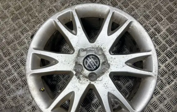 Volvo XC90 R18 alloy rim 
