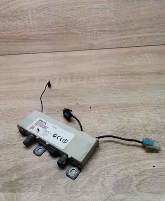 BMW 7 E38 Aerial antenna amplifier 8380685 21367510
