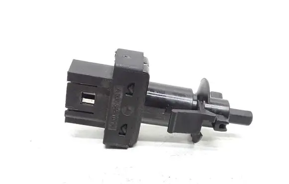 Mercedes-Benz A W176 Clutch pedal sensor A0065451014