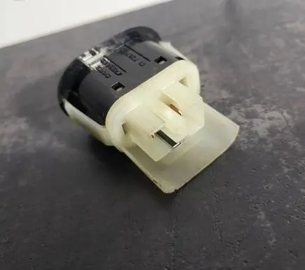 Saab 9-5 Tailgate opening switch 156796 4733440