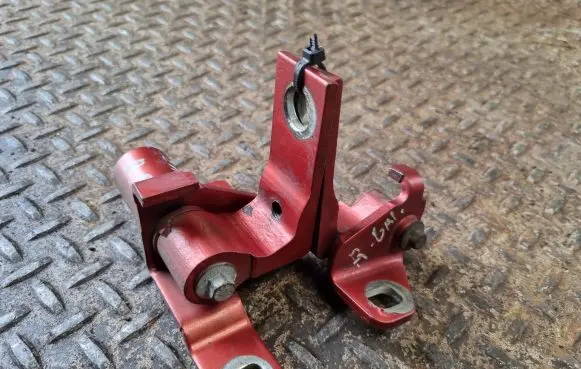 Rear door hinge set