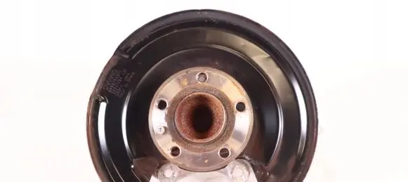 Volvo XC40 Front wheel hub spindle knuckle