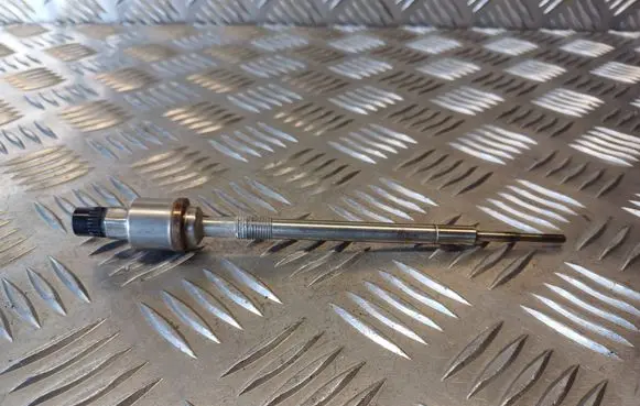 Opel Insignia A Glow plug E2529010903
