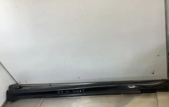Lexus IS 220D-250-350 Sill 7586053010 7585253010