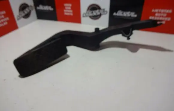 Audi A6 S6 C5 4B Accelerator throttle pedal 8D1721506