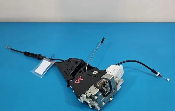 Mercedes-Benz B W245 Front door lock 1697202835 IMPRK1611444
