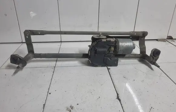 Skoda Octavia Mk2 (1Z) Front wiper linkage and motor 1Z1955119A 0390241754