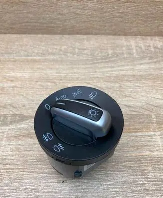 Volkswagen Golf VI Light switch 3C8941431A C1AT