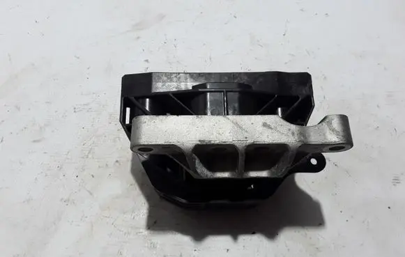 Peugeot 2008 II Engine mounting bracket 980245075