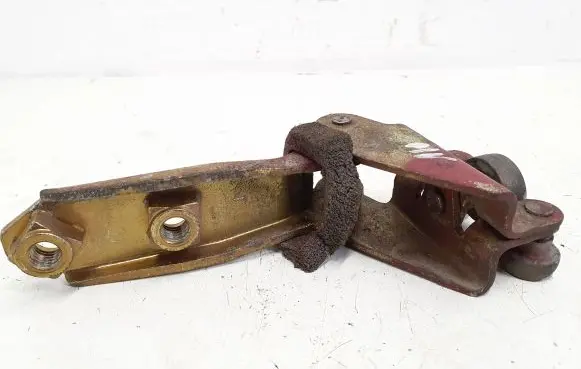 Volkswagen Multivan T4 Sliding door middle roller runner 701843335A 701843336A