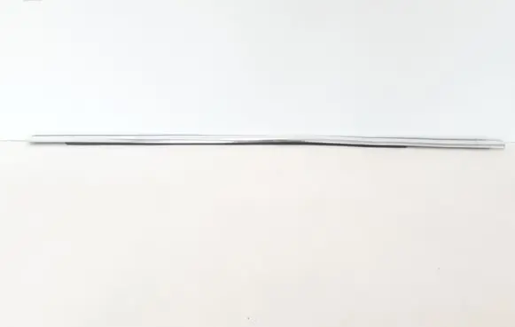 Volvo XC60 Front door glass trim molding 31385843